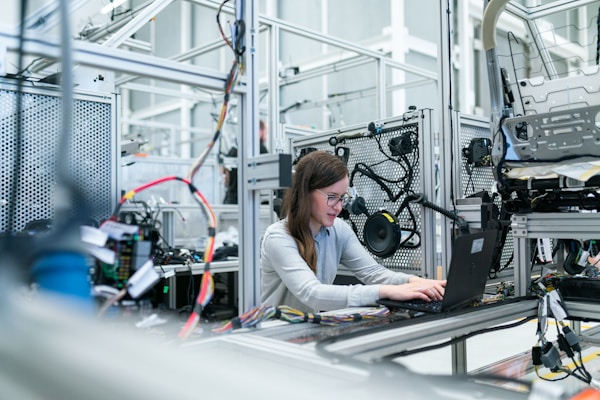 OEM vs ODM Water Bottle Manufacturing: Which Model Fits...